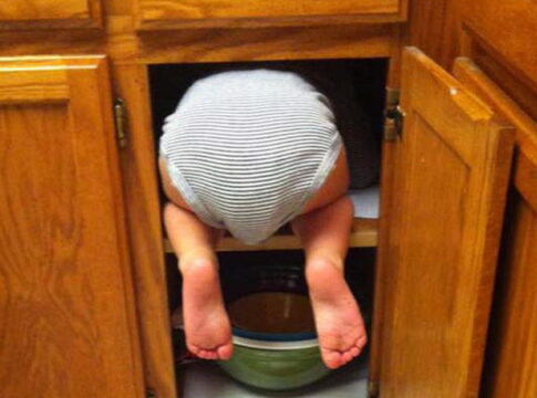 Gyerekek, akik a bújócska mesterei