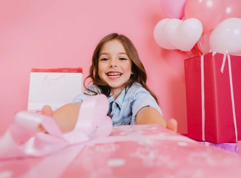 Mivel lepd meg lányaidat szülinapjukon: 6 ajándékötlet